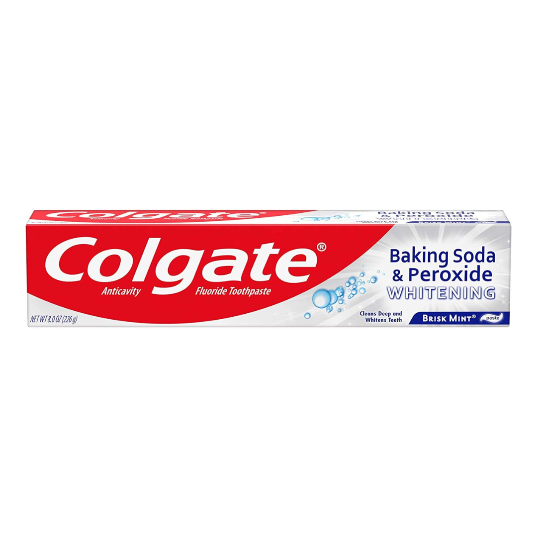 COLGATE pasta dental blanqueadora con bicarbonato de sodio y peróxido para una sonrisa más brillante.