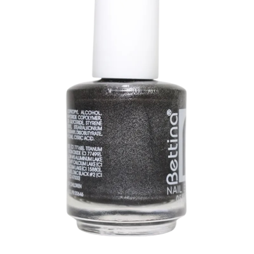 Bettina Black Hole esmalte uñas negro intenso elegante
