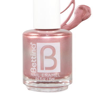 Bettina Luster esmalte blanco perla iridiscente uñas sofisticadas glam